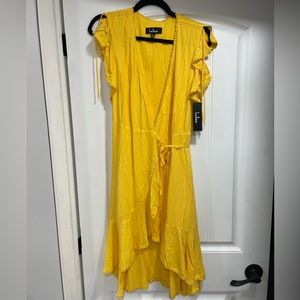 NWT Lulu’s Yellow Wrap Dress